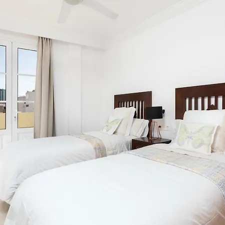 & Terrace 3a - Arrecife, Lanzarote - Free Parking Apartament *